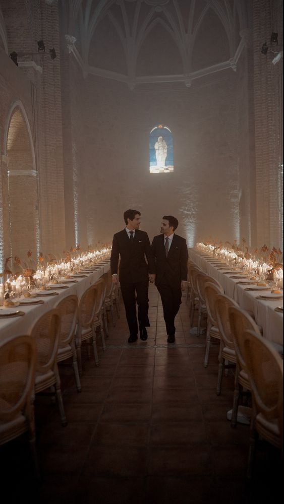Los novios a solas en su boda en Convento de la Luz · Gearmedia